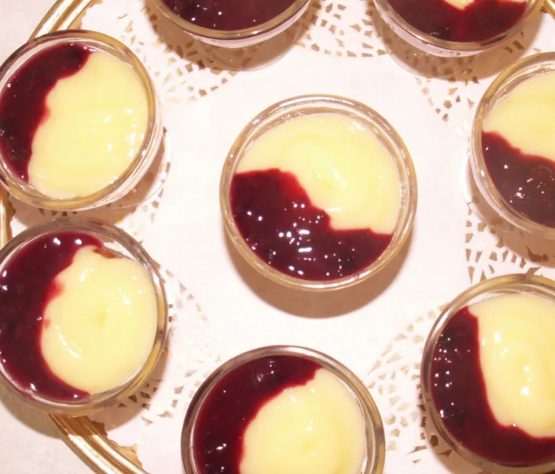 Lemon filling with field berry sauce